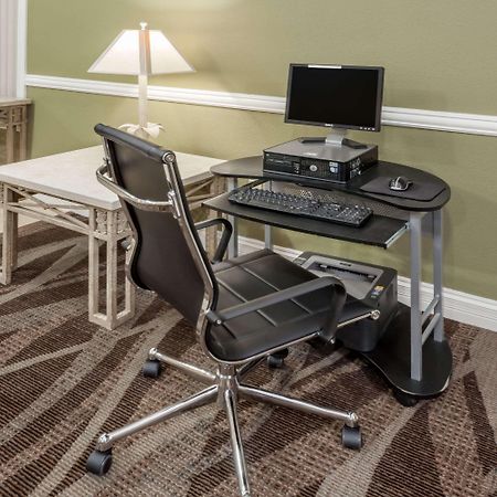 Super 8 By Wyndham Rochester Bagian luar foto